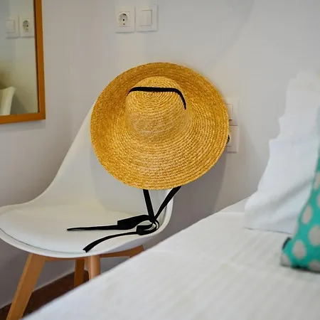 Paros Bespoke Residence - Spacious Private Retreat Apartment *